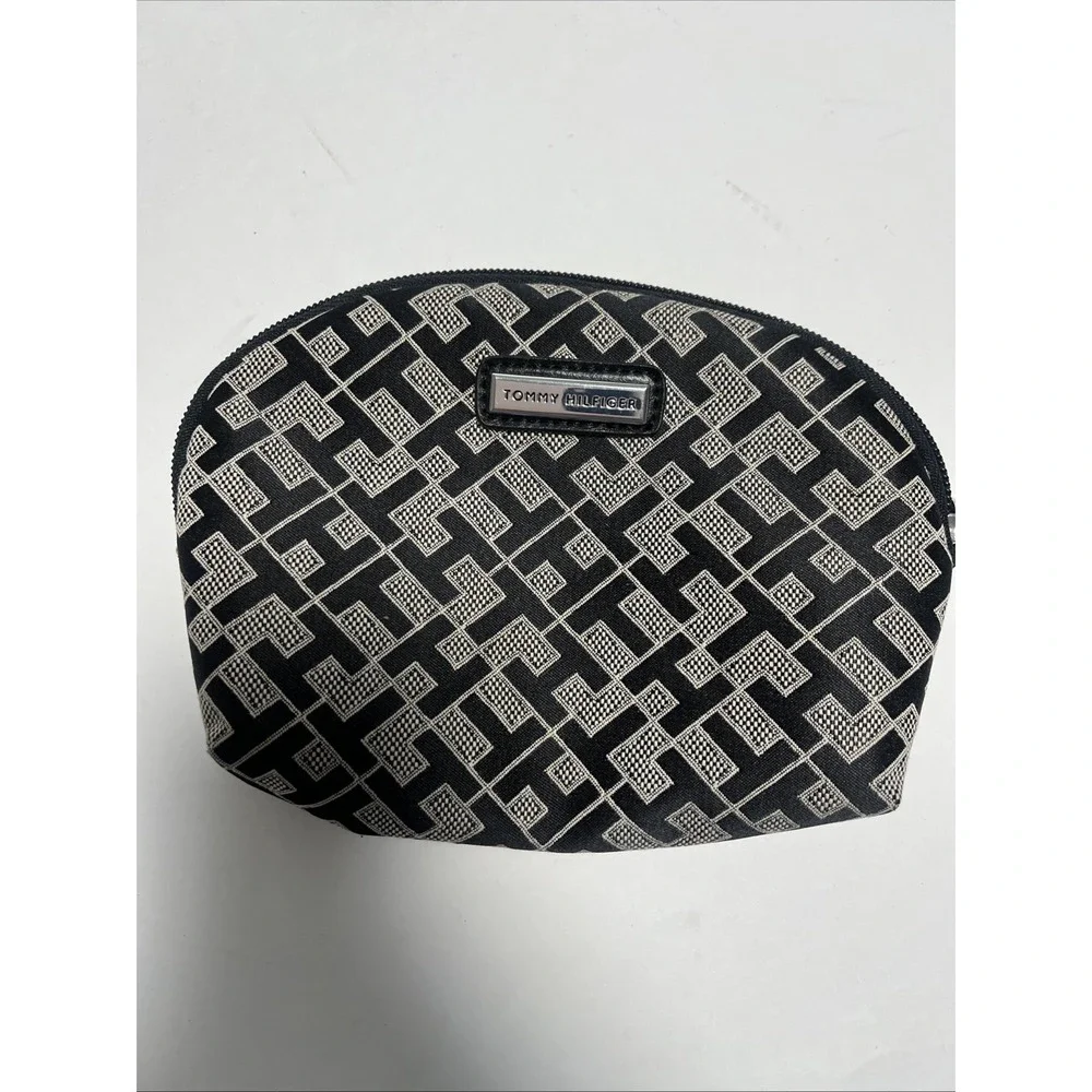 Tommy Hilfiger Cosmetic Toiletry‎ Bag 7x 5.5 Inches